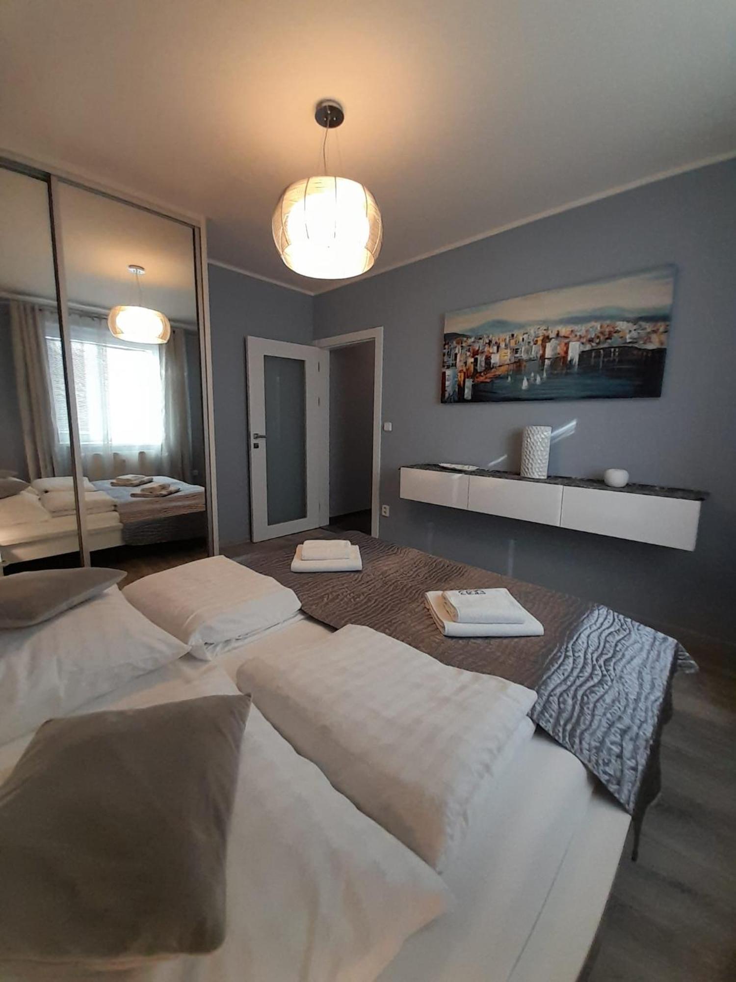B2B Apartments Ихлава Екстериор снимка