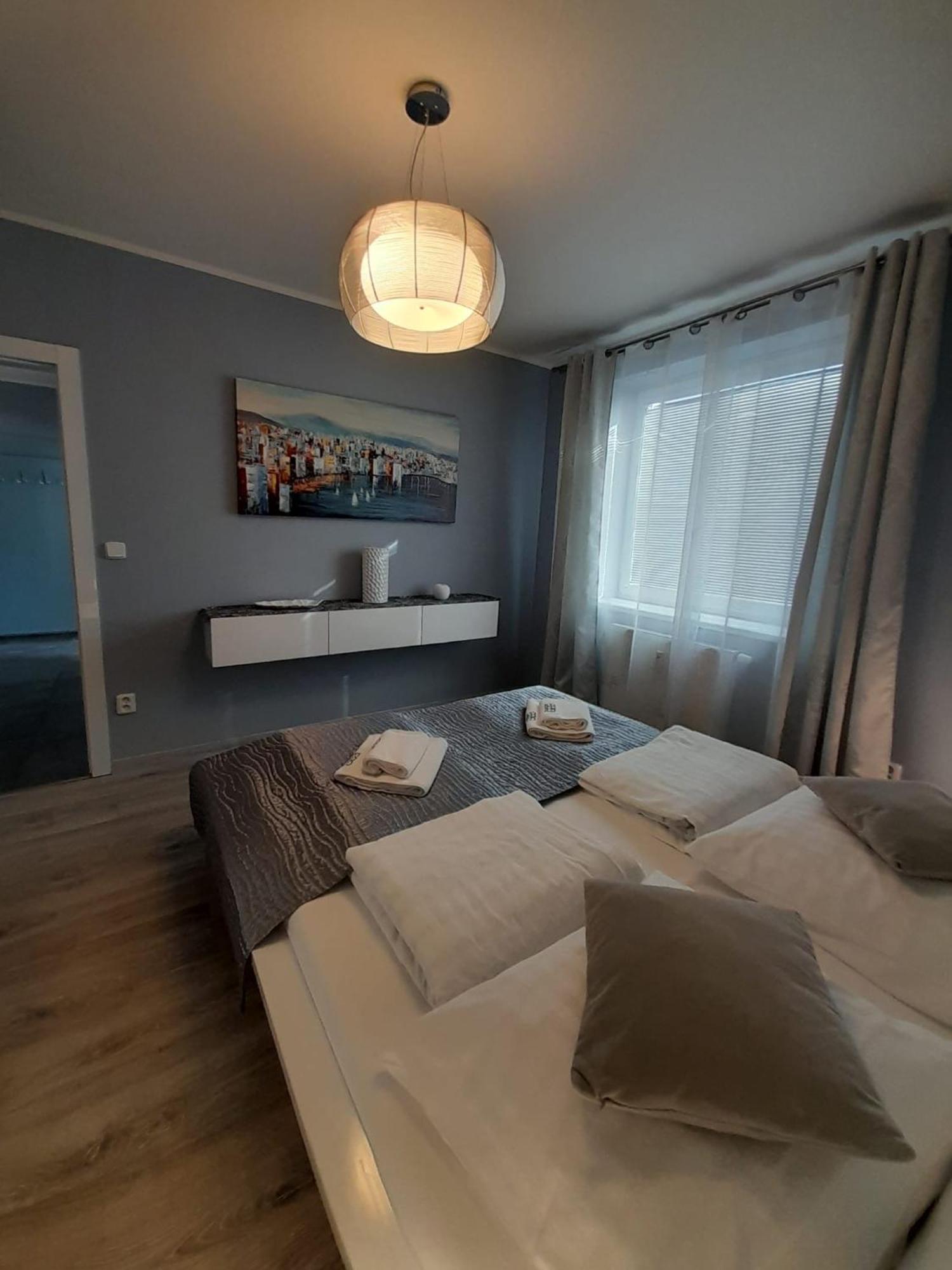 B2B Apartments Ихлава Екстериор снимка