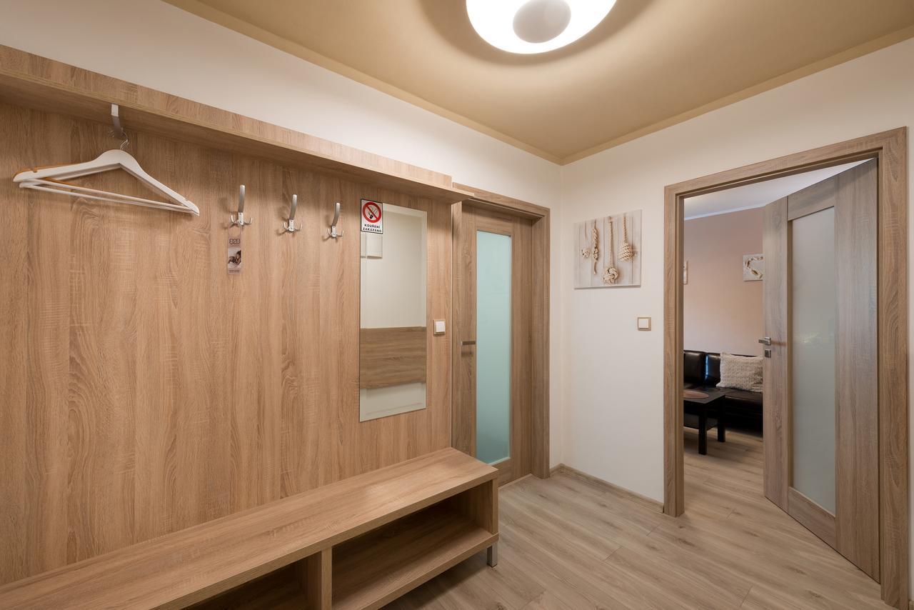 B2B Apartments Ихлава Екстериор снимка