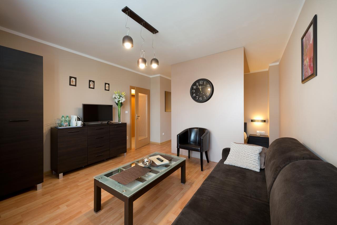 B2B Apartments Ихлава Екстериор снимка