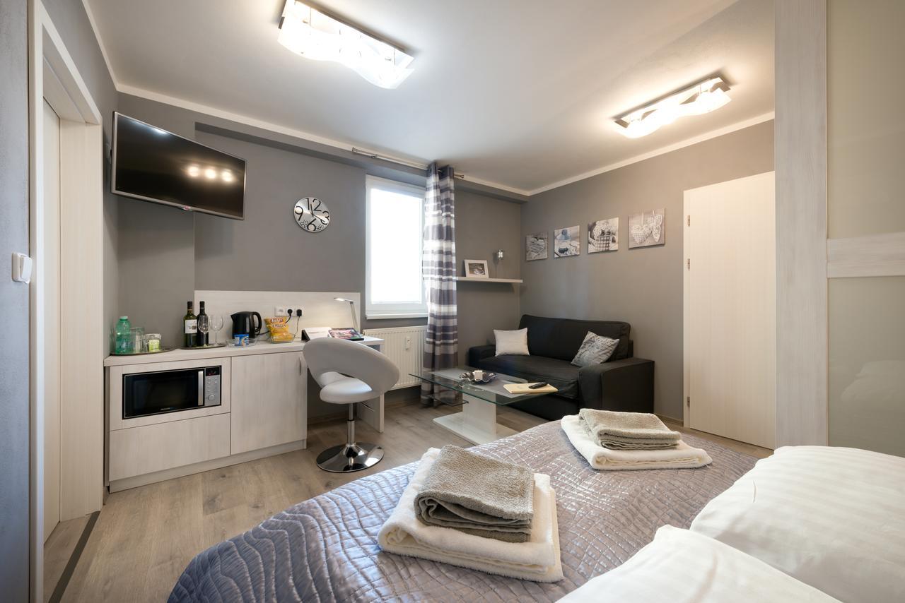 B2B Apartments Ихлава Екстериор снимка
