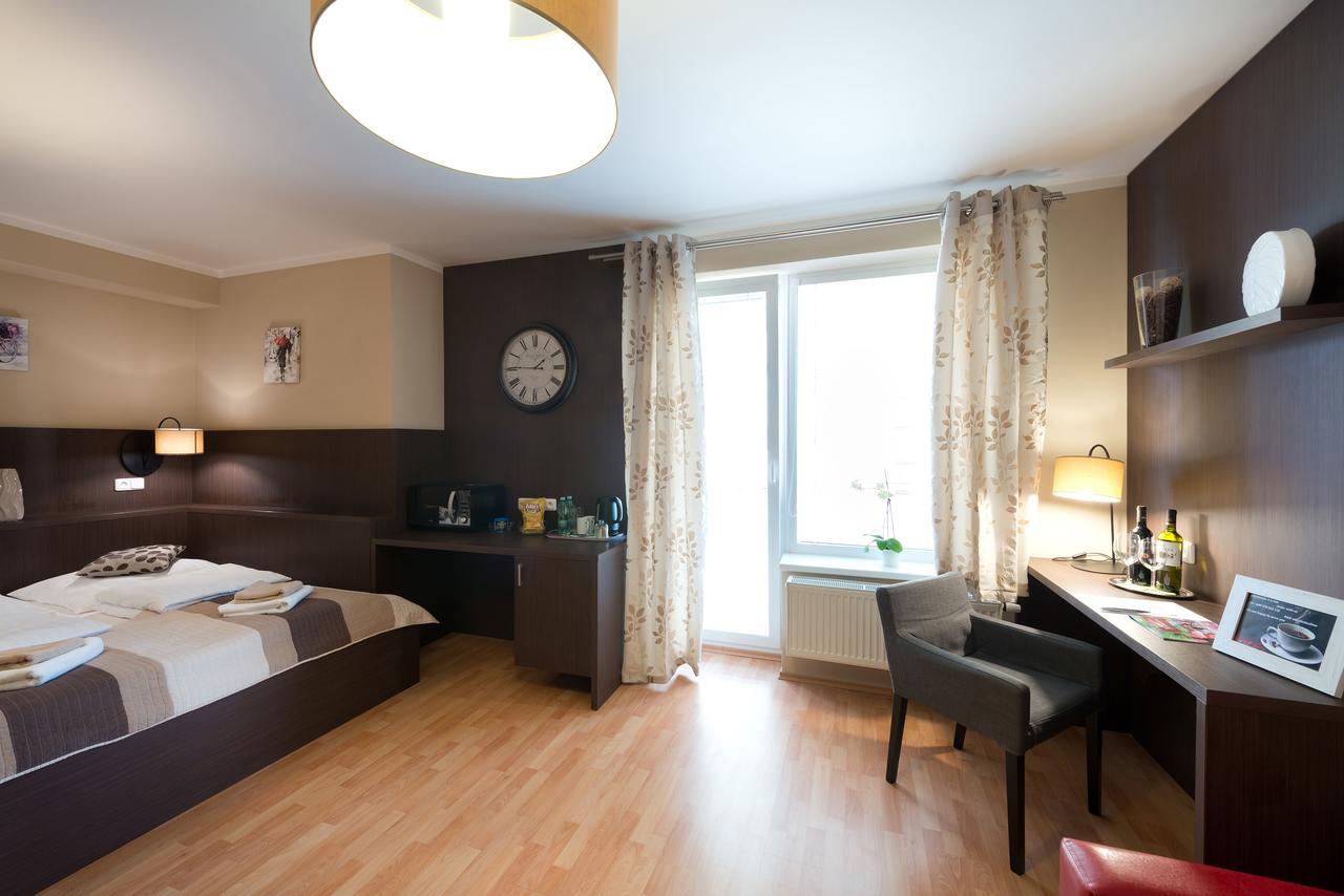 B2B Apartments Ихлава Екстериор снимка