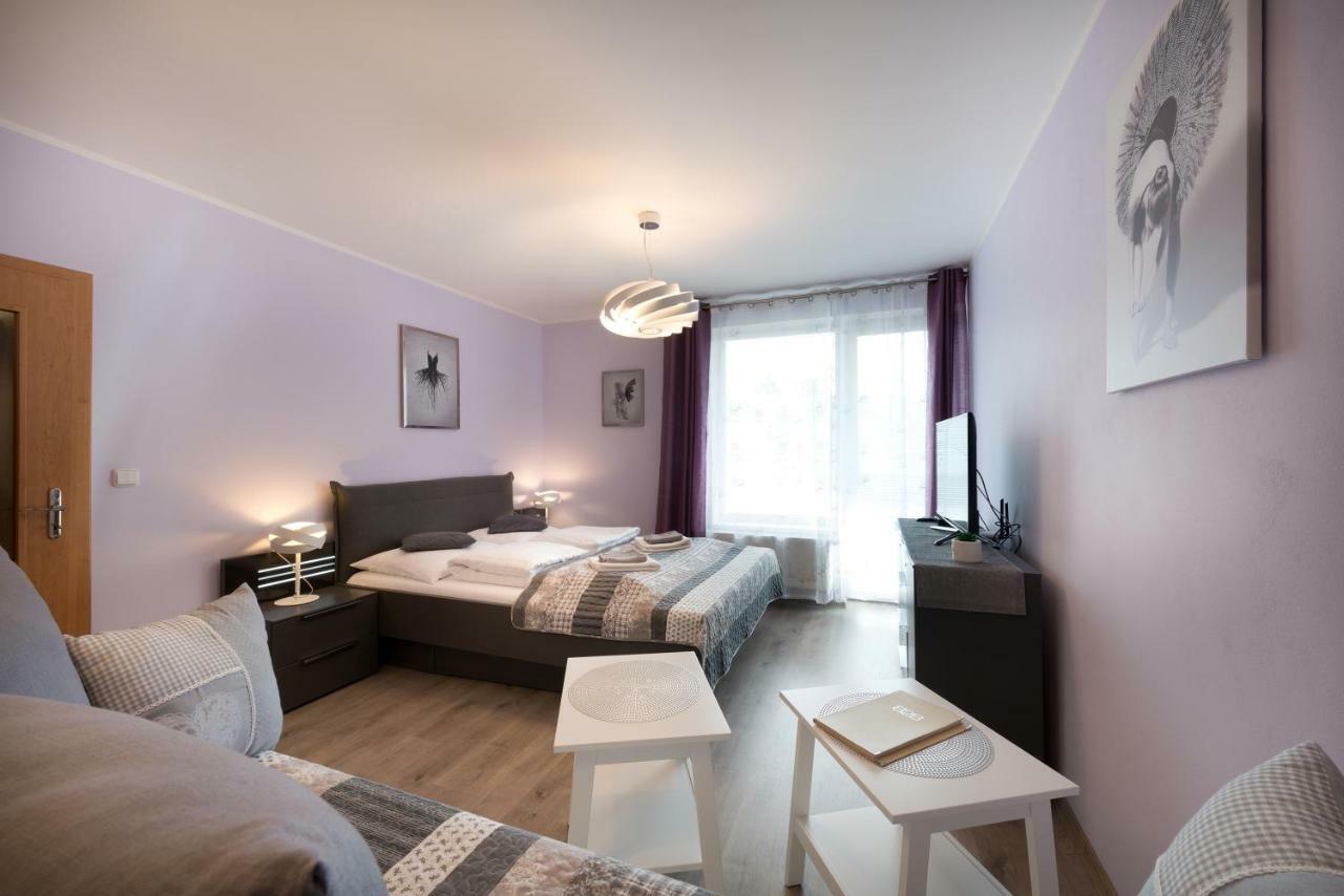 B2B Apartments Ихлава Екстериор снимка