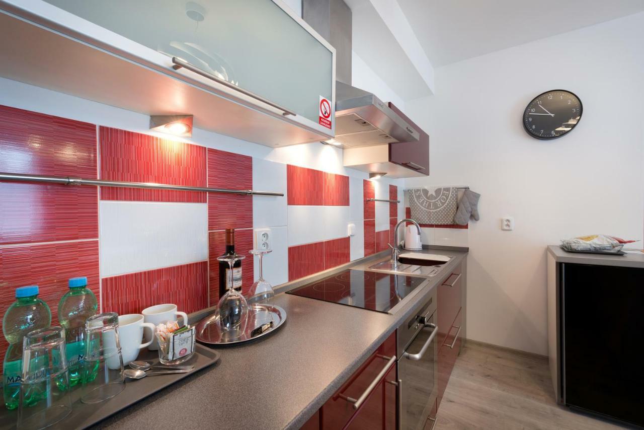 B2B Apartments Ихлава Екстериор снимка